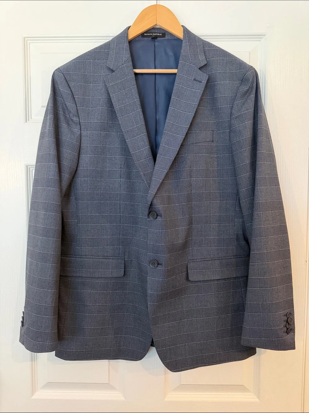 Banana Republic Men’s Blue Gray Windowpane slim fit Sport Coat